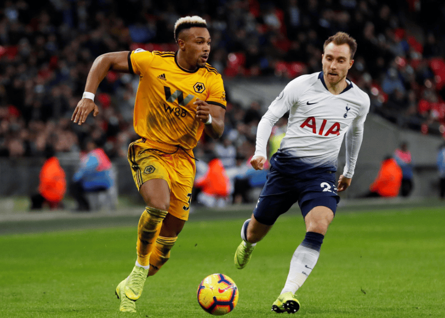 赵丽娜：走了70所学校，女孩踢球屈指可数；想让女孩踢球普及（赵丽娜：走访70校发现踢球女孩凤毛麟角，盼女足参与更普及）