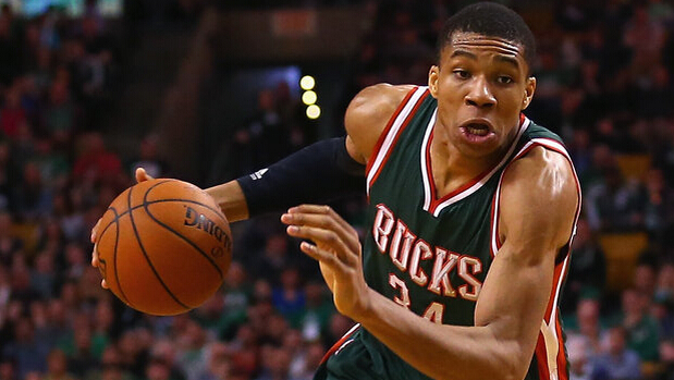 申花vs神户：米内罗、特谢拉首发，吴曦、马纳法出战（申花对阵神户：米内罗、特谢拉先发，吴曦与马纳法登场）