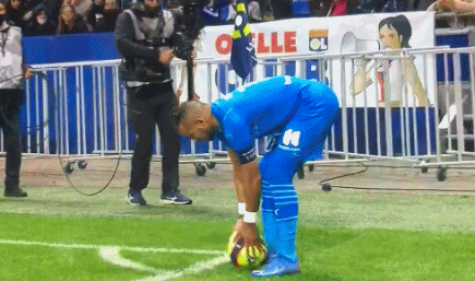 弗兰克：克罗地亚队成功的原因是团结；我曾看着魔笛比赛长大（弗兰克：克罗地亚成功之本在团结；我从小看着魔笛踢球长大）