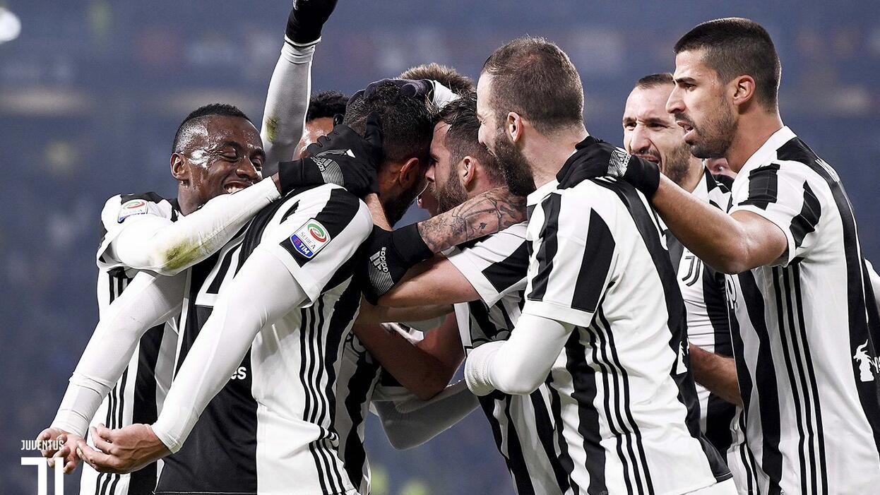 浓眉经纪人会面独行侠，要求续约或交易（浓眉代理与独行侠会晤：要么续约，要么交易）