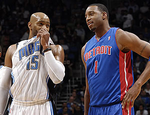 西甲战报：杜罗倒钩破门，瓦伦西亚1-0莱万特（西甲快讯：杜罗倒钩建功，瓦伦西亚1-0力克莱万特）