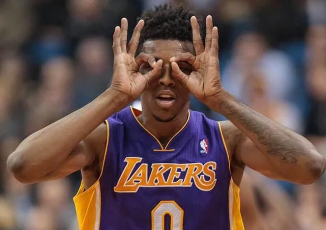 伯纳乌承办NFL上座人数多达78610，超过西甲赛季平均上座数（伯纳乌NFL赛事吸引78610名观众，超过西甲赛季场均上座）