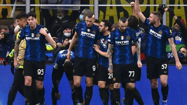 弗罗因德：球队展现了能量和韧性，我非常欣赏这样的胜利（弗罗因德：球队展现出活力与韧性，这样的胜利令我由衷赞赏）