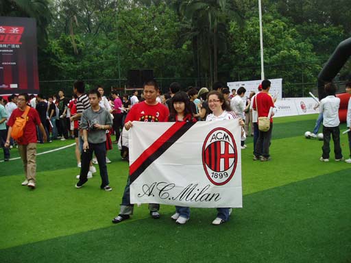 为何贝西洛维奇突然下课？媒曝已对球队失控，疑似遭球员逼宫（贝西洛维奇突遭下课：媒体称其难控球队，疑被球员逼宫）