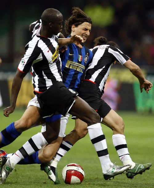 官方：马竞后卫加兰加盟奥萨苏纳，据悉转会费最高100万欧（官宣：奥萨苏纳从马竞引进后卫加兰，转会费最高100万欧元）