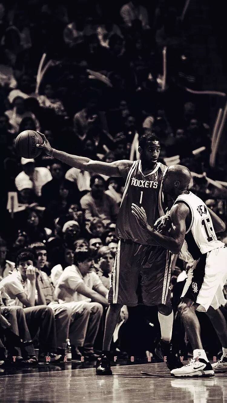 乔治娜晒在卡塔尔海边照片，蓝色紧身连衣裙尽显曼妙身姿（乔治娜晒卡塔尔海边美照，蓝色修身连衣裙彰显优雅曲线）