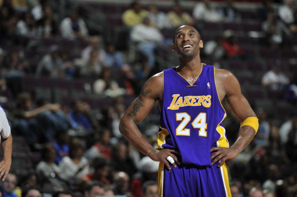 半场战报：莱万特0-2毕尔巴鄂竞技，尼科-威廉斯建功，罗伯特-纳瓦罗破门（半场快讯：毕尔巴鄂竞技2-0领先莱万特，尼科-威廉斯与罗伯特-纳瓦罗先后进球）