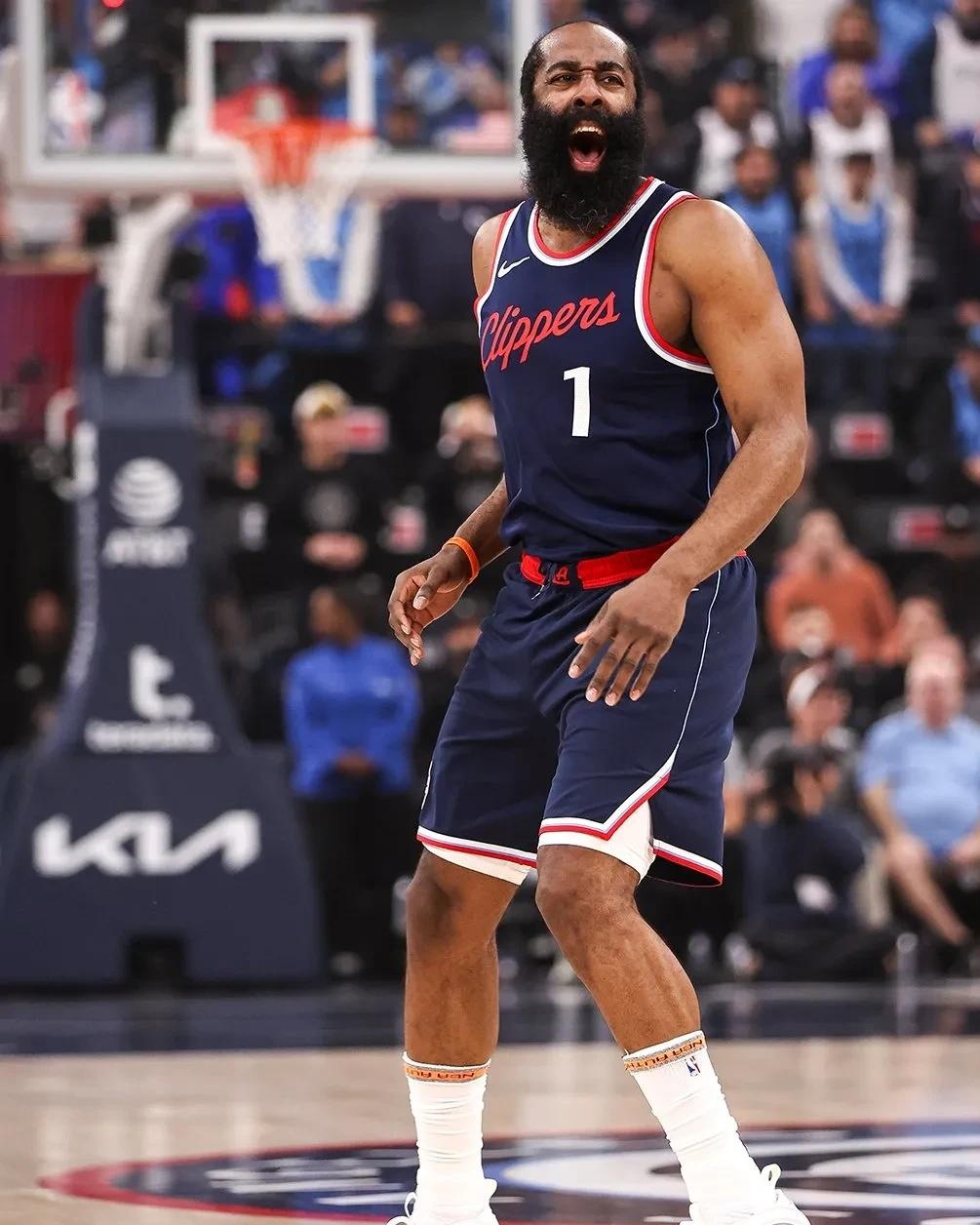 切尔西征战欧冠，帕尔默与德拉普缺阵成隐忧（切尔西出征欧冠，帕尔默与德拉普缺席增添隐患）