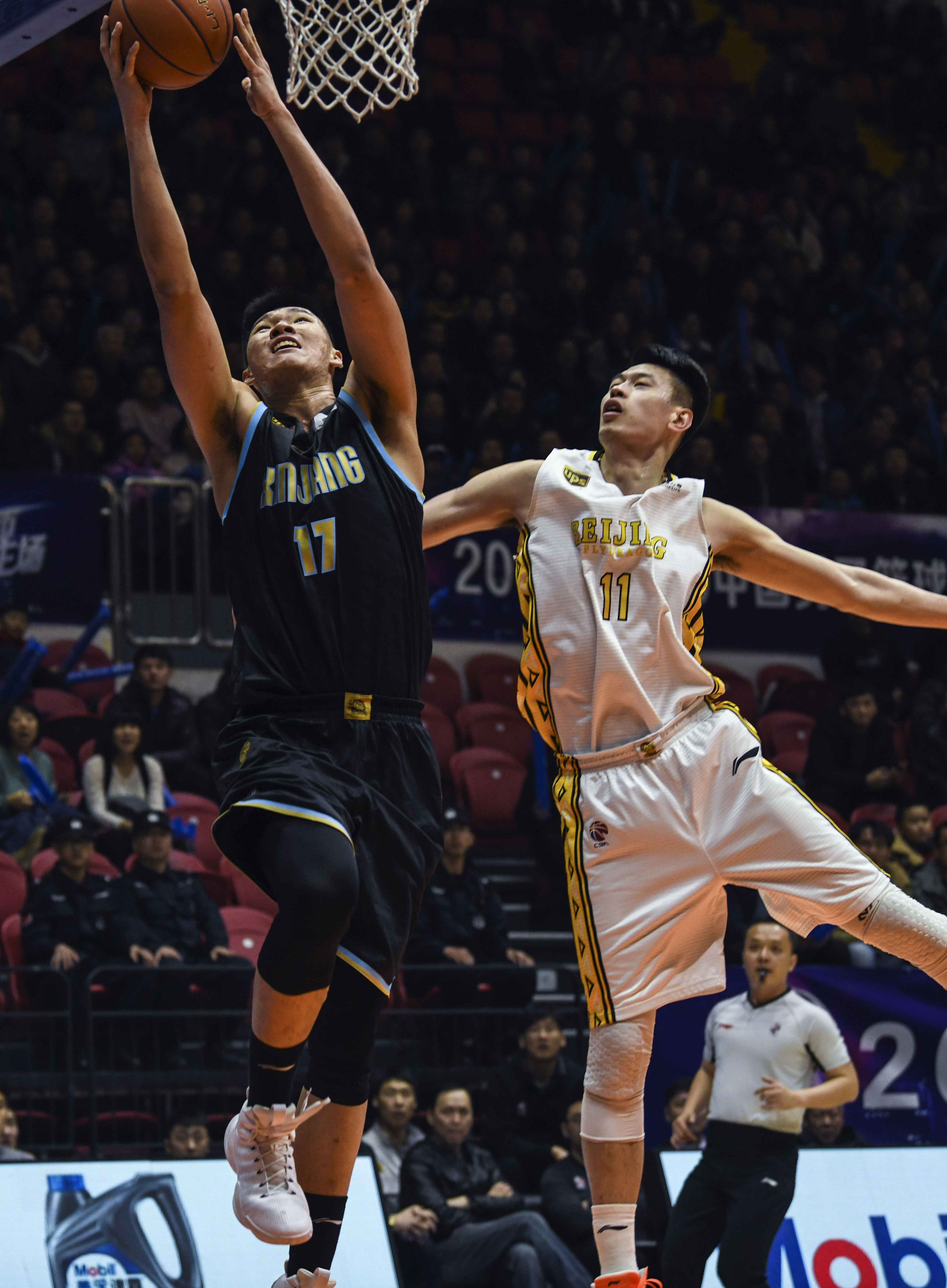 灰熊vs快船前瞻：快船赢球后士气大振，客场力争复仇灰熊（灰熊迎战快船前瞻：快船乘胜出征，客场志在复仇）