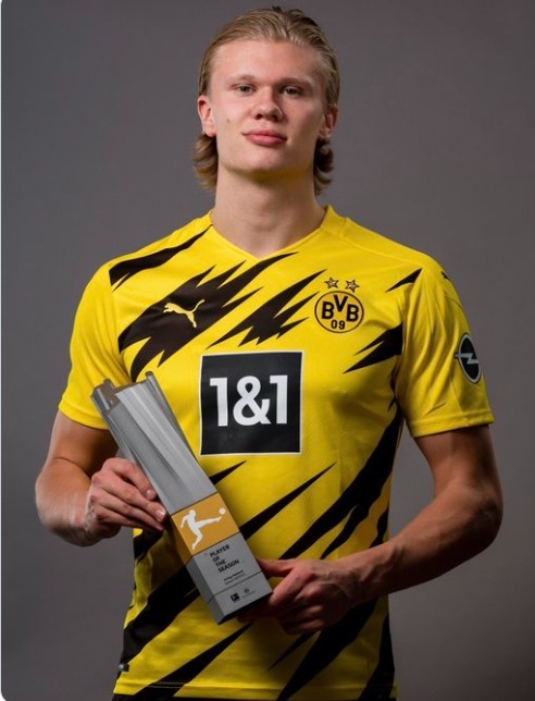 半场战报：美因茨0-0门兴格拉德巴赫（半场比分：美因茨与门兴格拉德巴赫0-0互交白卷）