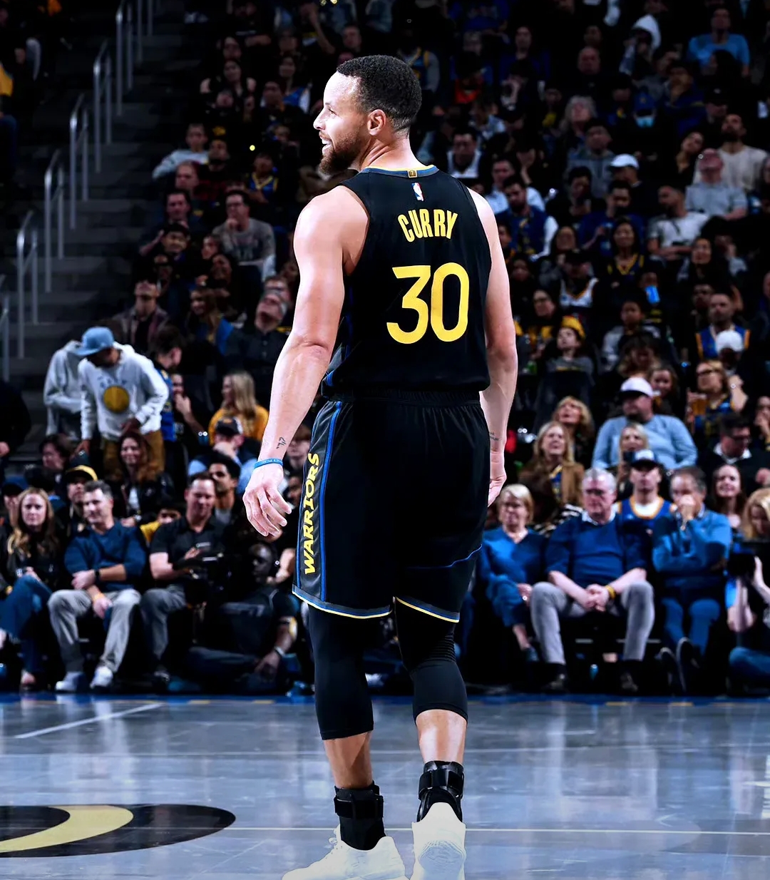 多特蒙德vs斯图加特：埃姆雷-詹、布兰特首发，努贝尔、昂达夫出战（多特蒙德对阵斯图加特：埃姆雷-詹、布兰特首发，努贝尔、昂达夫登场）