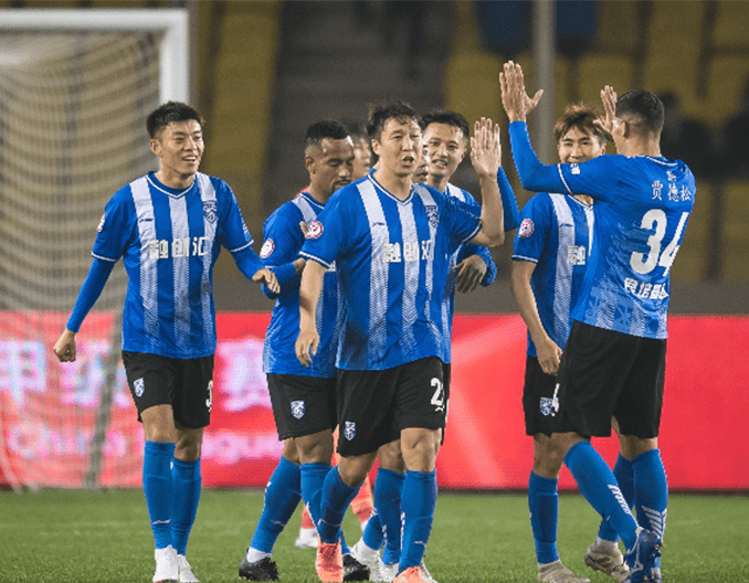 英超焦点战：利物浦主场迎战热刺,（英超重磅对决：利物浦坐镇主场迎战热刺）