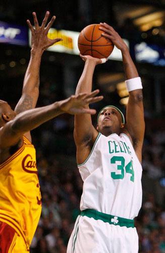 南美杯赛强队纷纷爆发（南美杯劲旅齐发威）