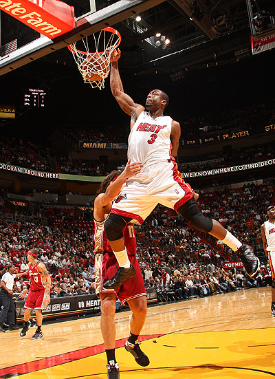 一战封神🔁陈威在#亚冠#第6比赛日多次为上海海港...（陈威神勇爆发：#亚冠#第6比赛日多次神扑护航上海海港）