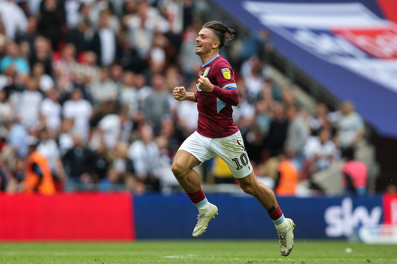 约基奇最后时刻被四人包夹分球底角，沃特森接球大空位绝杀三分打铁（关键时刻约基奇遭四人夹击分球底角，沃特森空位绝杀三分不中）